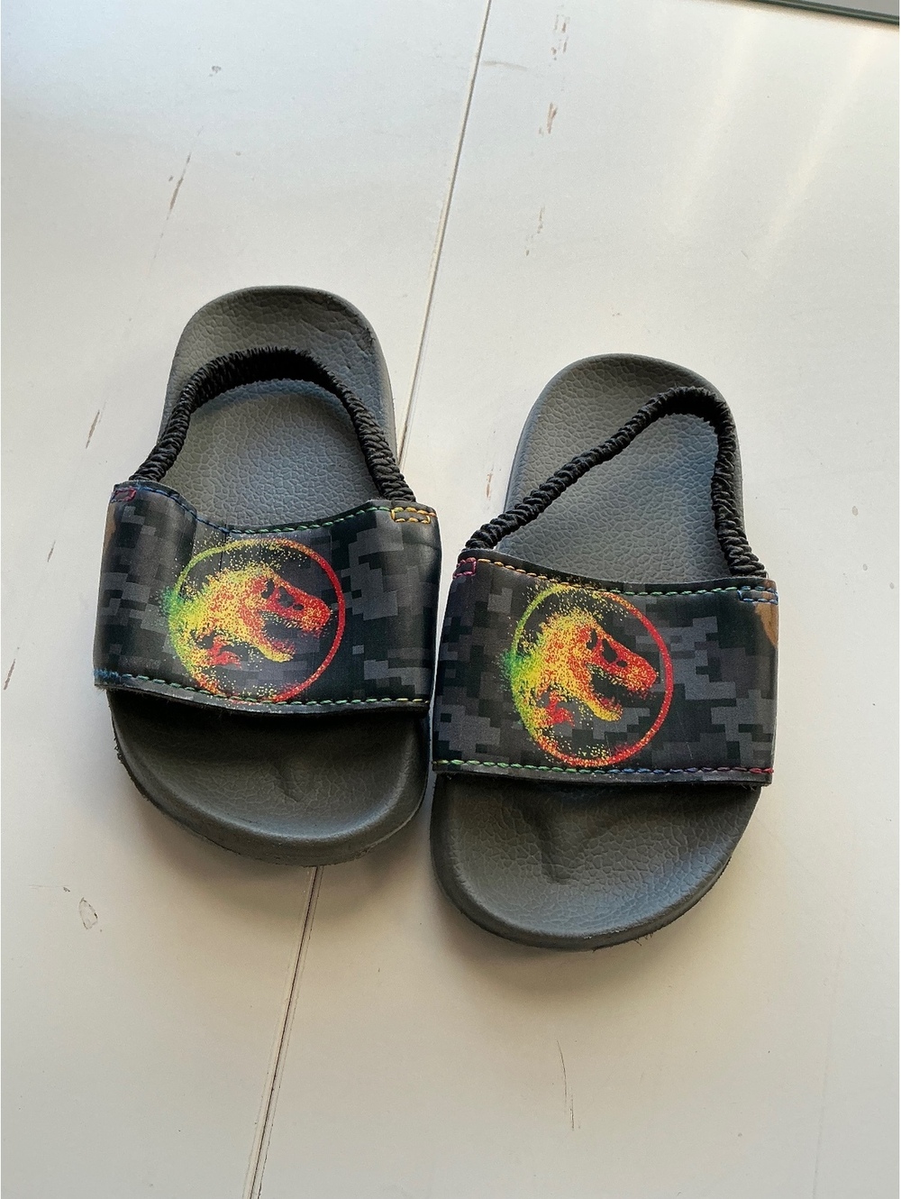 Jurassic Park Kids Slide Sandals Size 3 Gray Black Dinosaur Logo